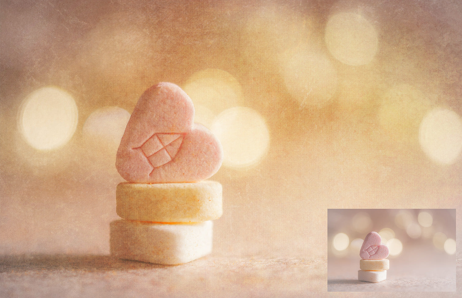 40 High resolution Textures for Photographers, Photoshop, Digital art and Creatives. Digital photography edits, Photoshop. Scratch, Fine Art Antique, Vintage, Grunge, Light, Dark Bundle. Textured printable Canvas, Colour, Monochrome, Bundle. Graphic Assets for photography, digital scrapbooking and design. ATP Textures